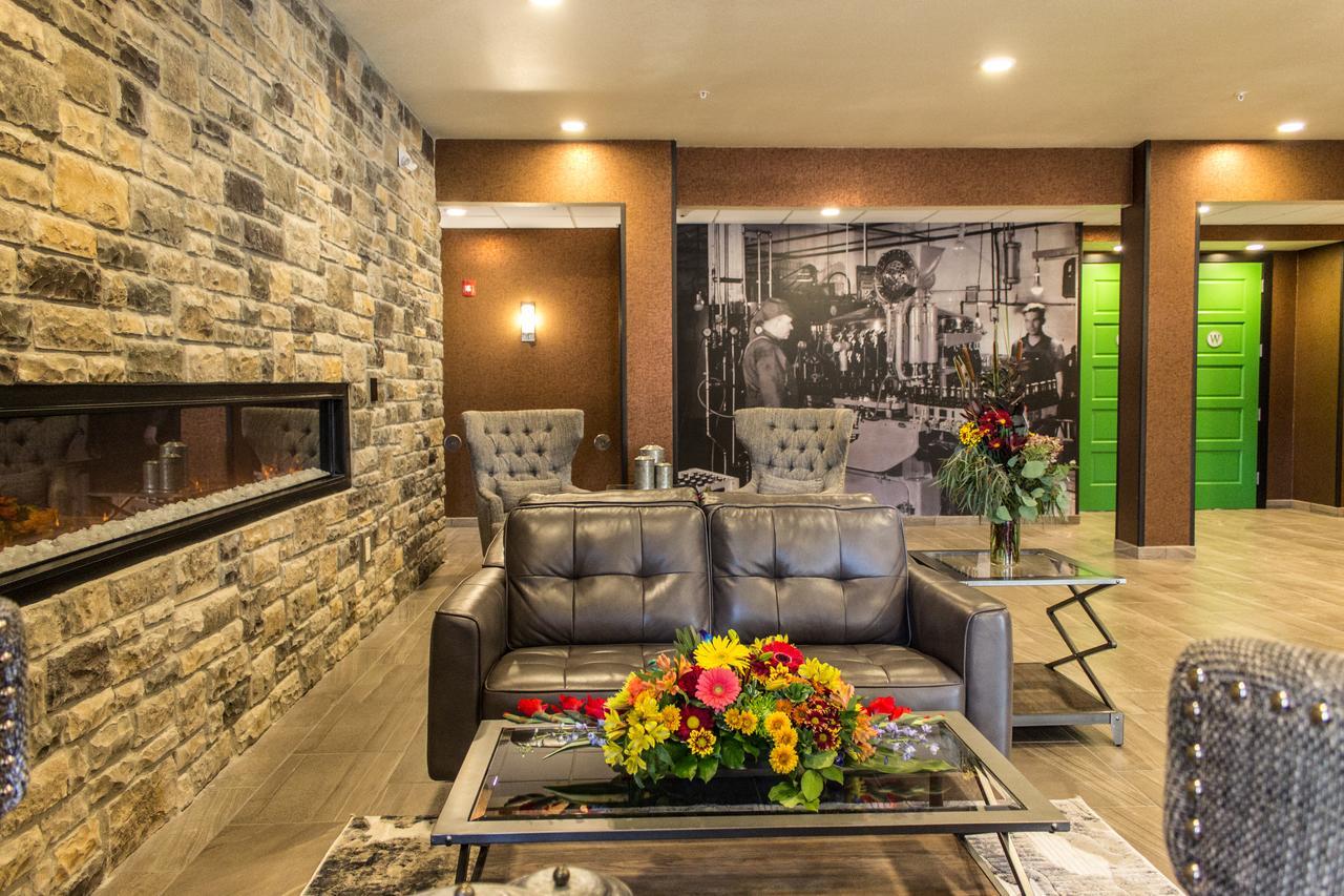 Cobblestone Hotel&Suites - Stevens Point Esterno foto