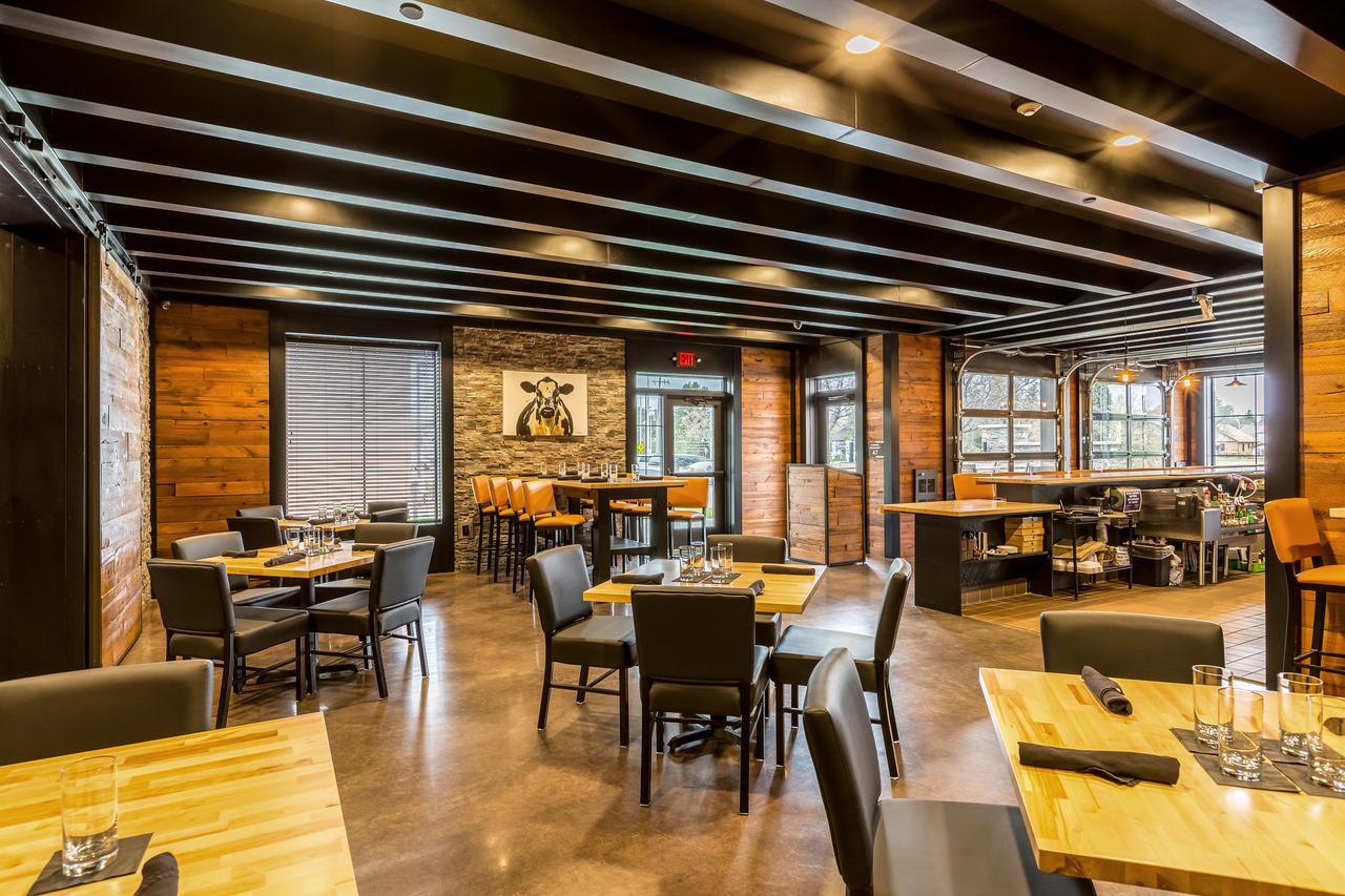 Cobblestone Hotel&Suites - Stevens Point Esterno foto