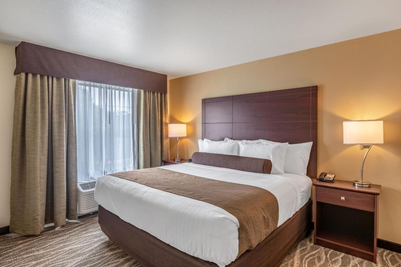 Cobblestone Hotel&Suites - Stevens Point Esterno foto