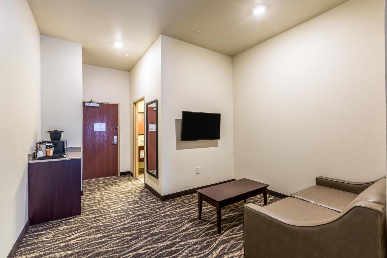 Cobblestone Hotel&Suites - Stevens Point Esterno foto